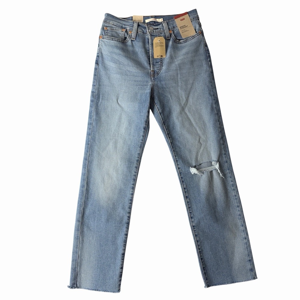 Levi's Wedgie Straight Jeans Women's 27x28 High Rise Distressed NWT Light Wash